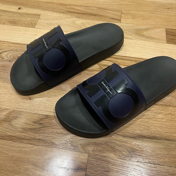 Mens Salvatore Ferragamo Slides - Picture 7 of 10